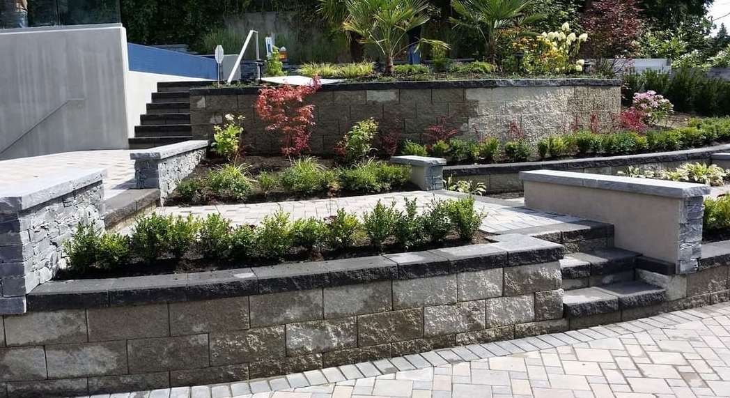 Display of retaing wall blocks